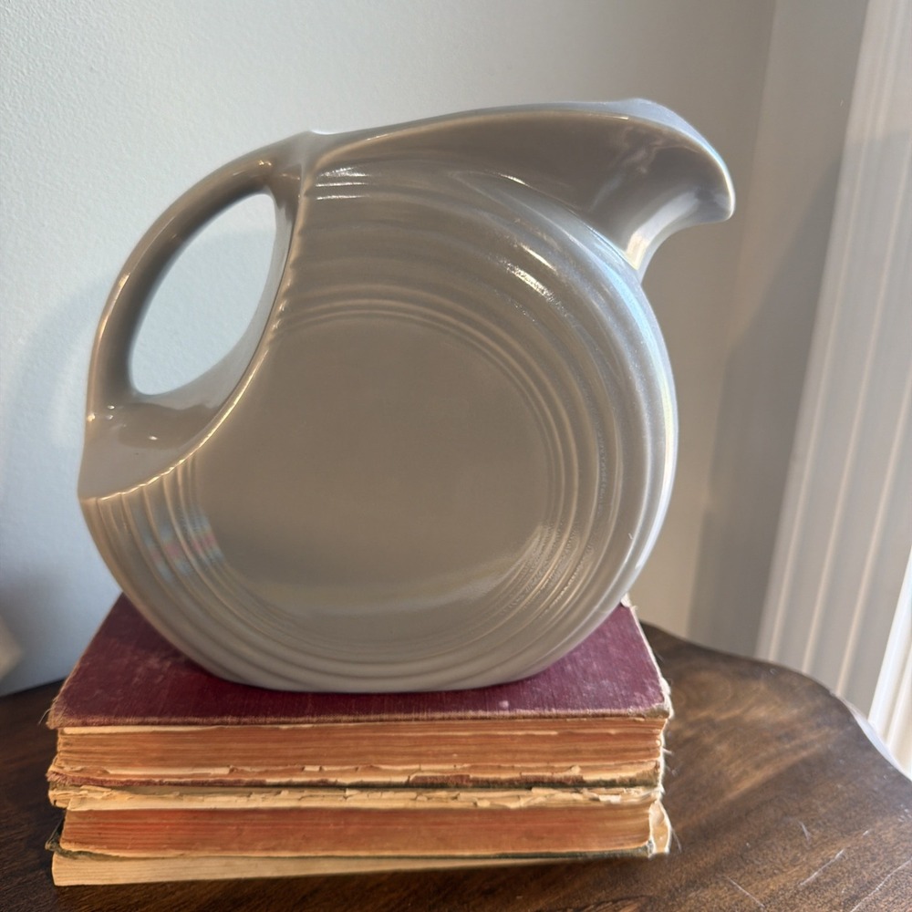 Vintage Fiesta Large Disk Gray Pitcher 7.5" Homer Laughlin Co - 67oz